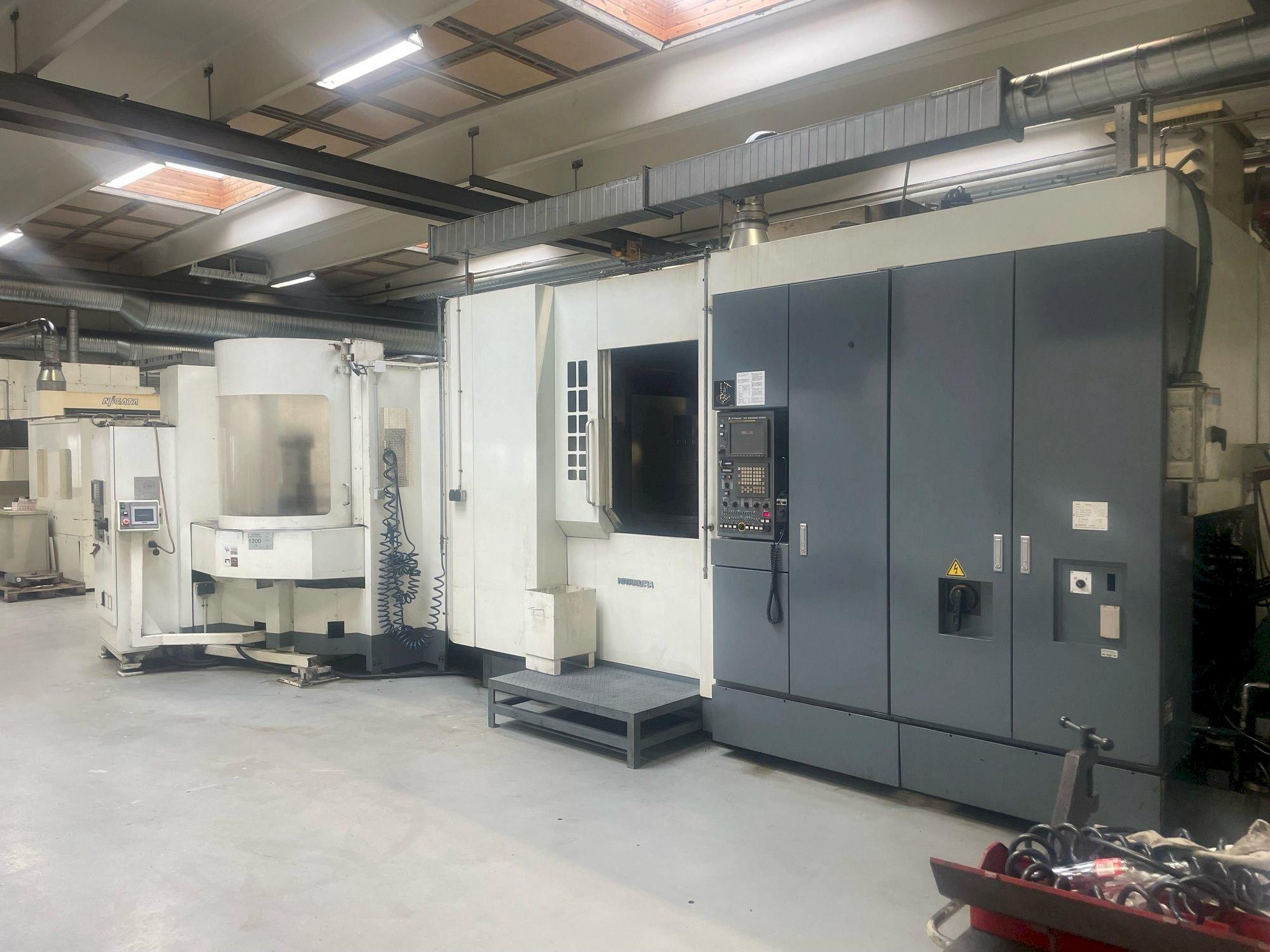 Vue de face de la machine Kitamura HX630i