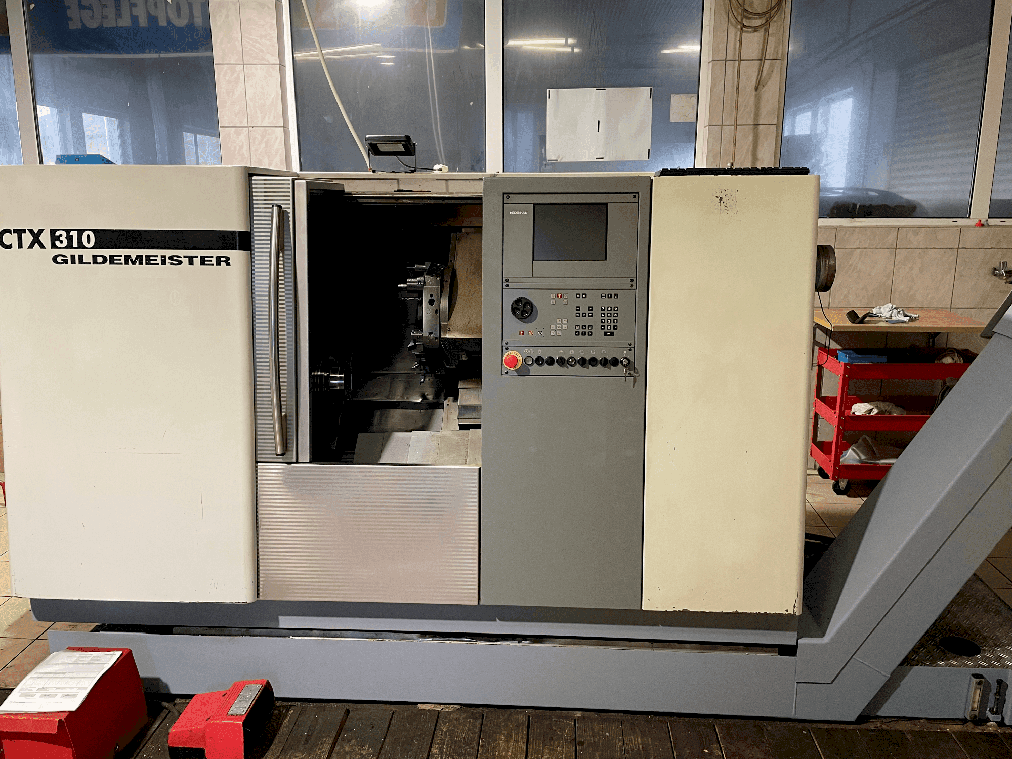 Vue de face de la machine Gildemeister CTX 310 V3