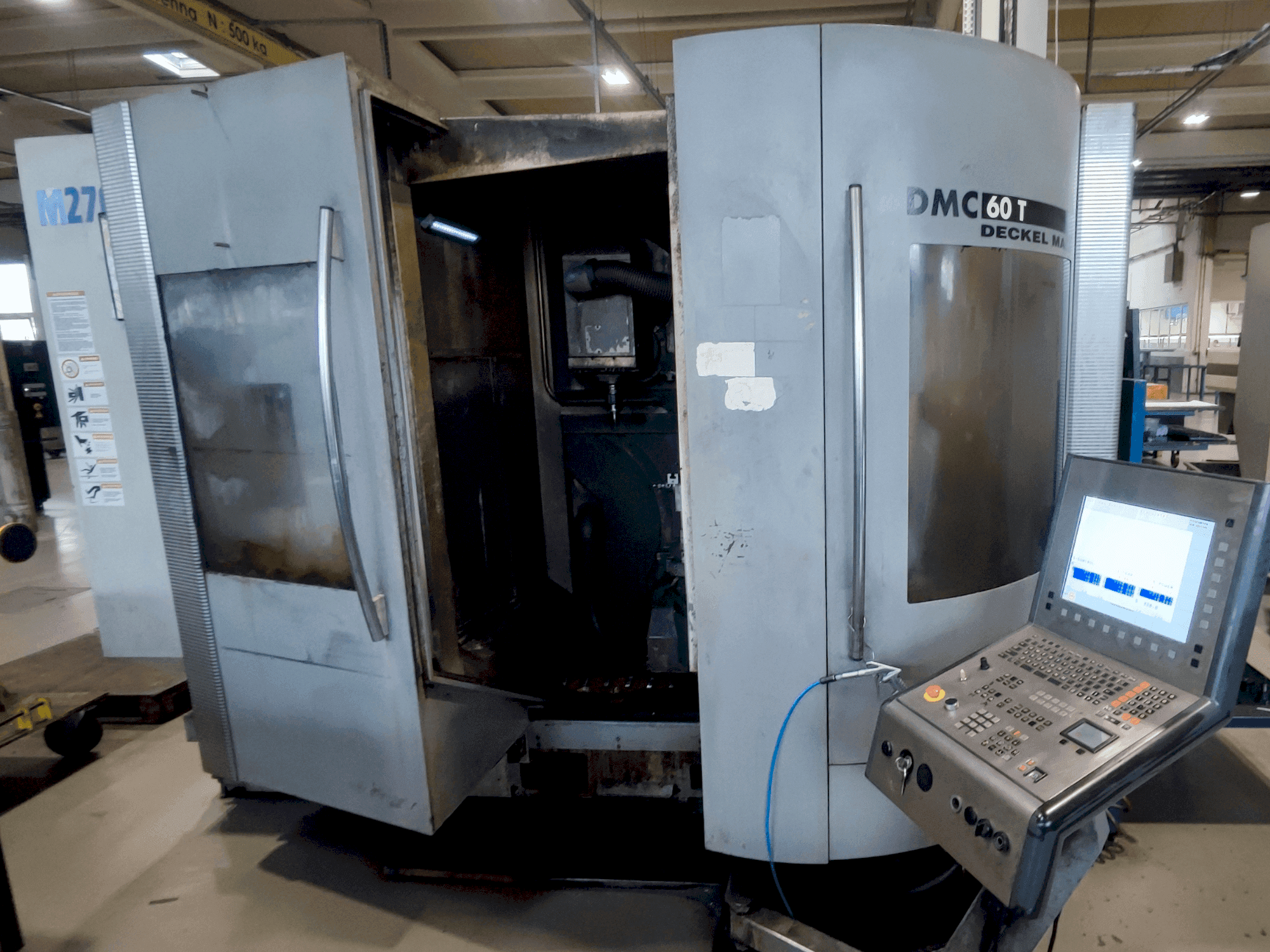 Vue de face de la machine DECKEL MAHO DMC 60T