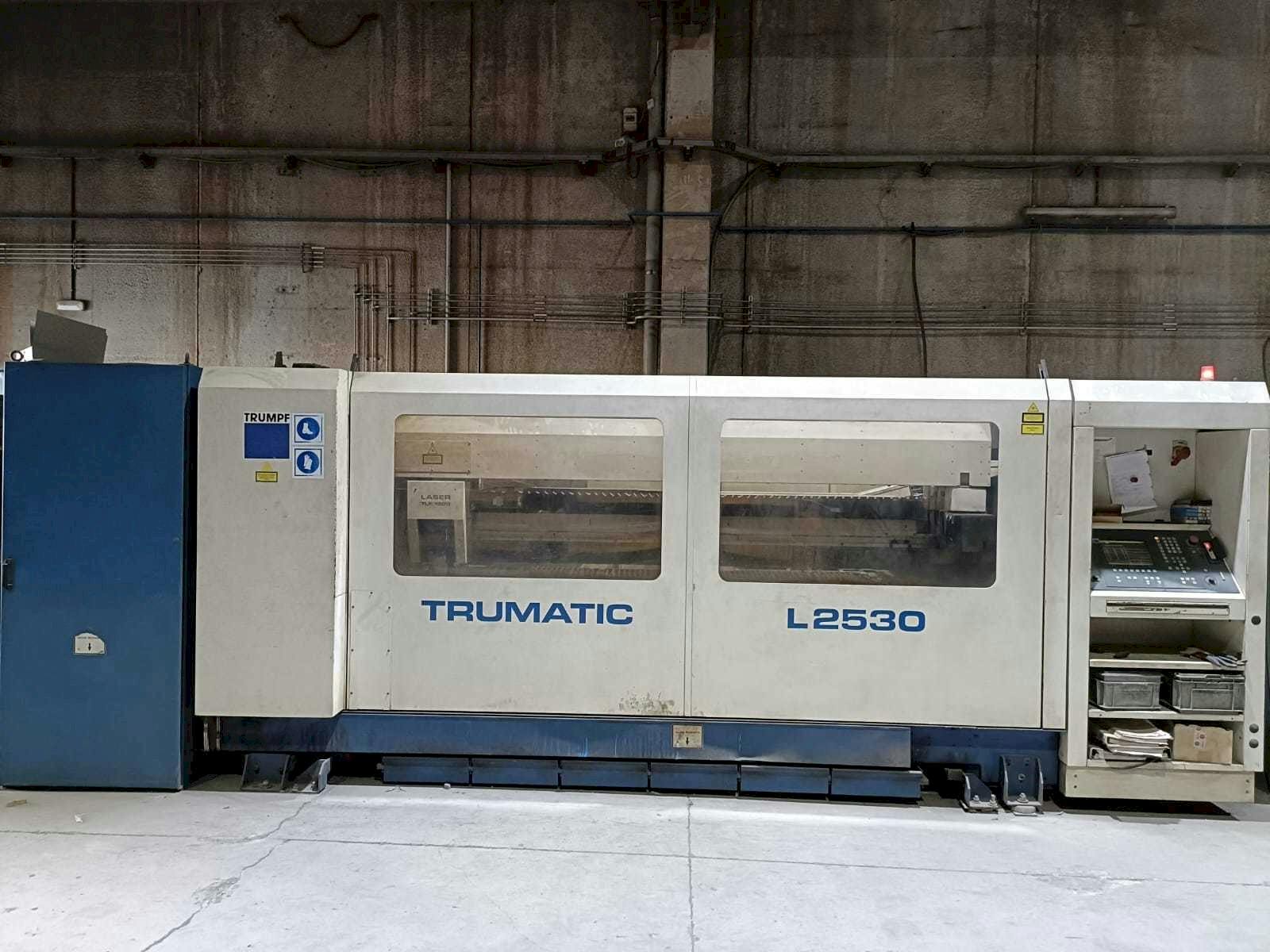 Vue de face de la machine Trumpf Trumatic L2530