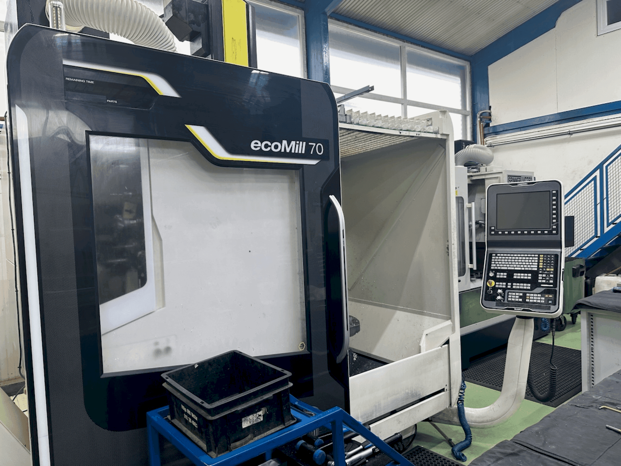 Vue de face de la machine DMG MORI ecoMill 70