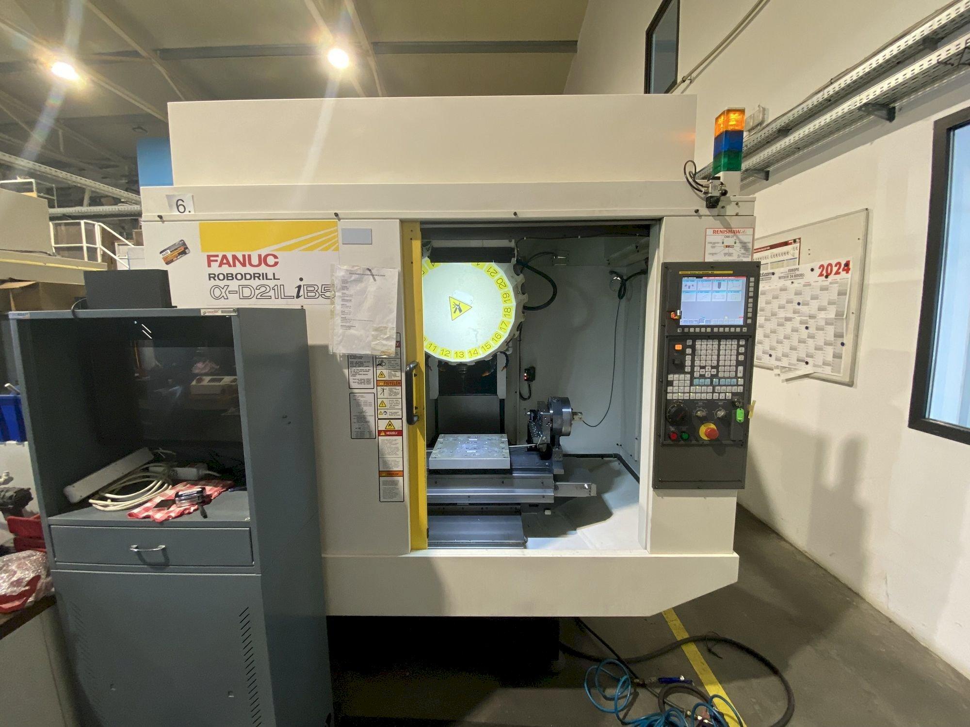 Vue de face de la machine FANUC Robodrill Alpha D21LiA5