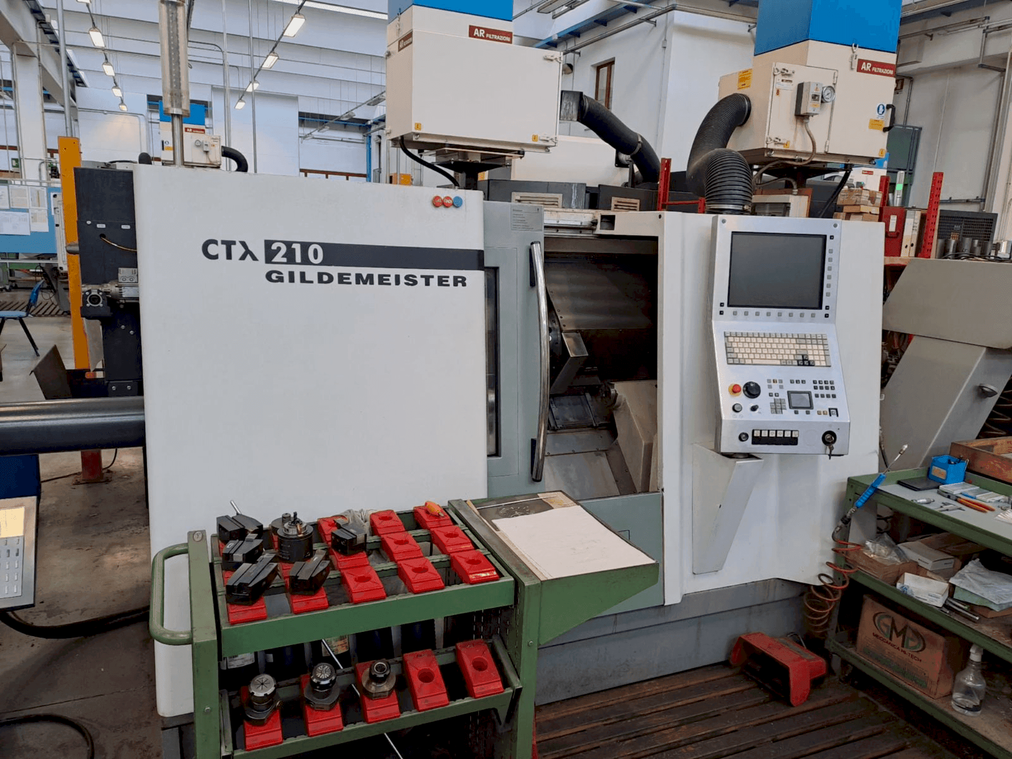 Vue de face de la machine Gildemeister CTX 210