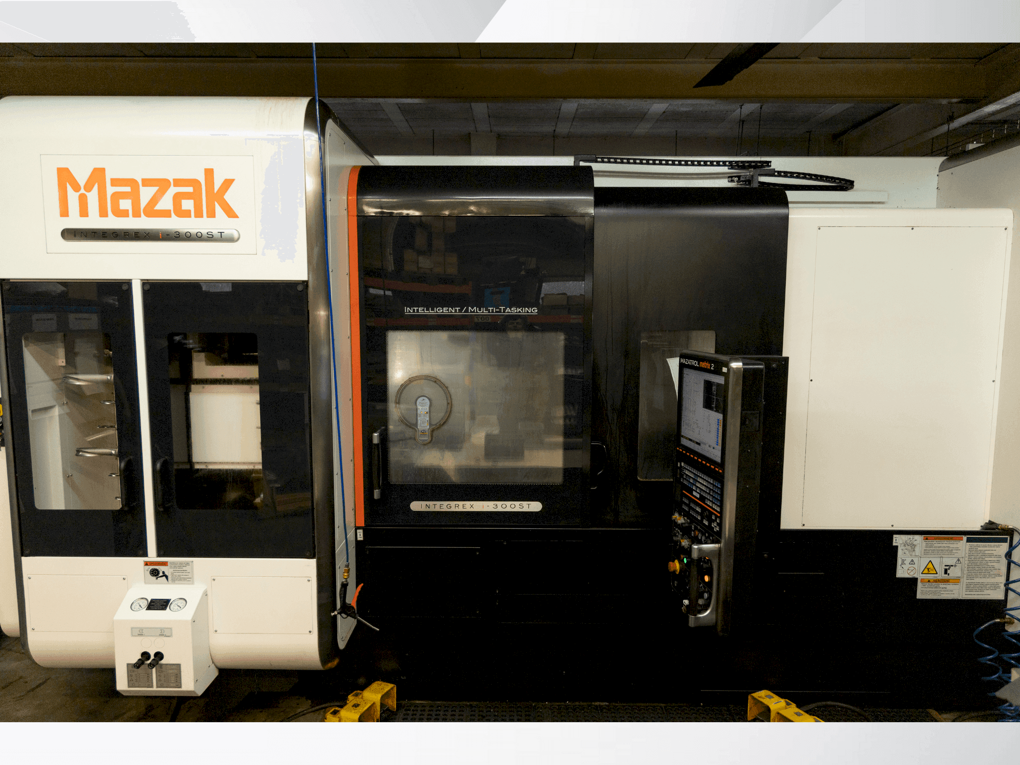 Vue de face de la machine Mazak Integrex i-300ST-1500U