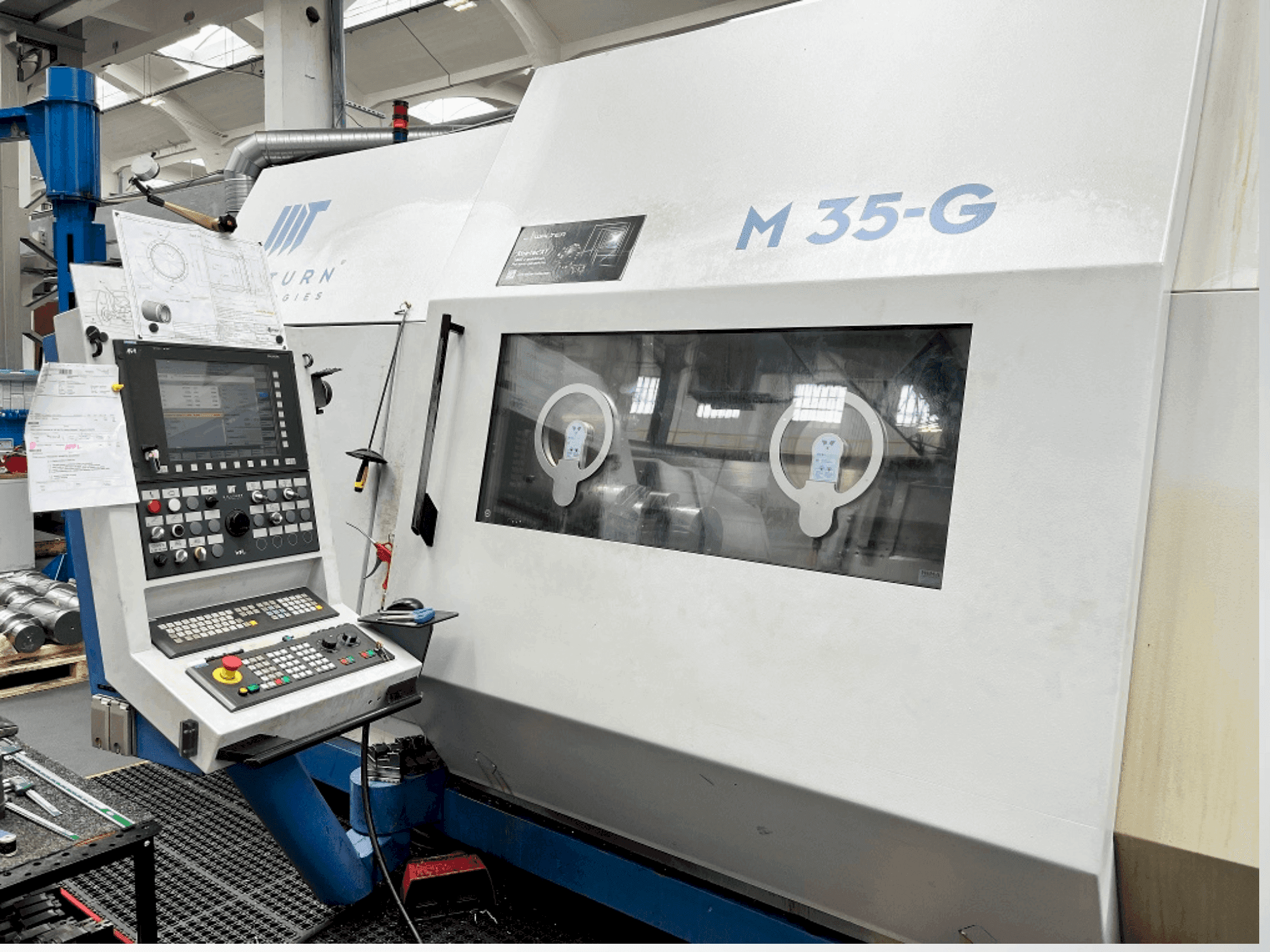 Vue de face de la machine WFL Millturn M 35-G