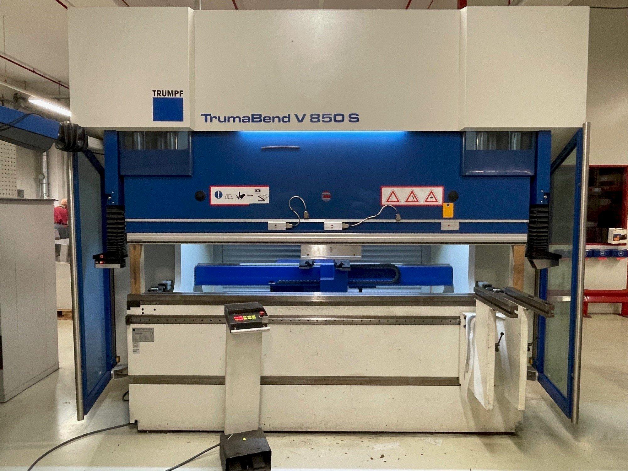 Vue de face de la machine TRUMPF TrumaBend V 850SX