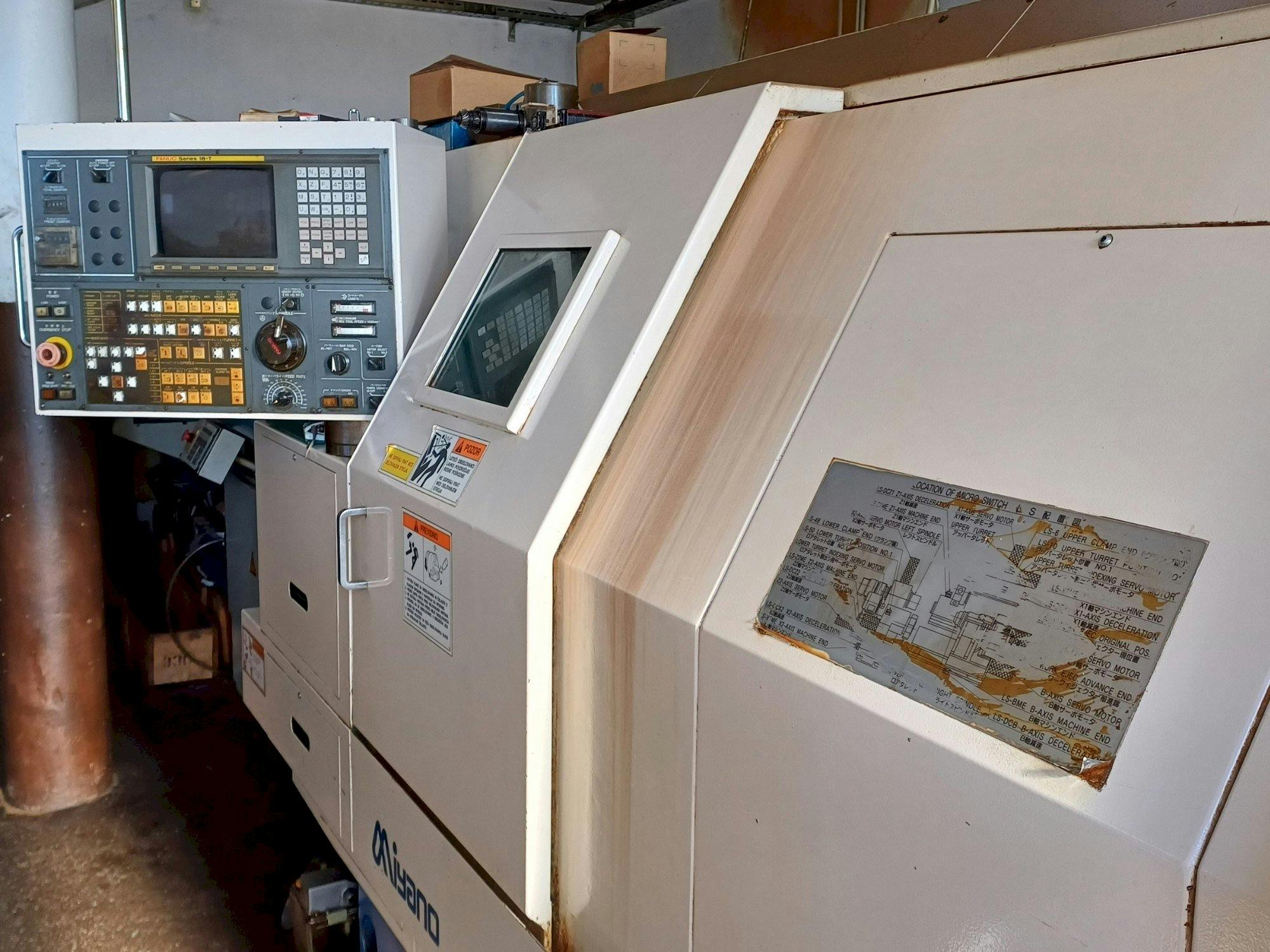 Vue de face de la machine Miyano BNE 51S