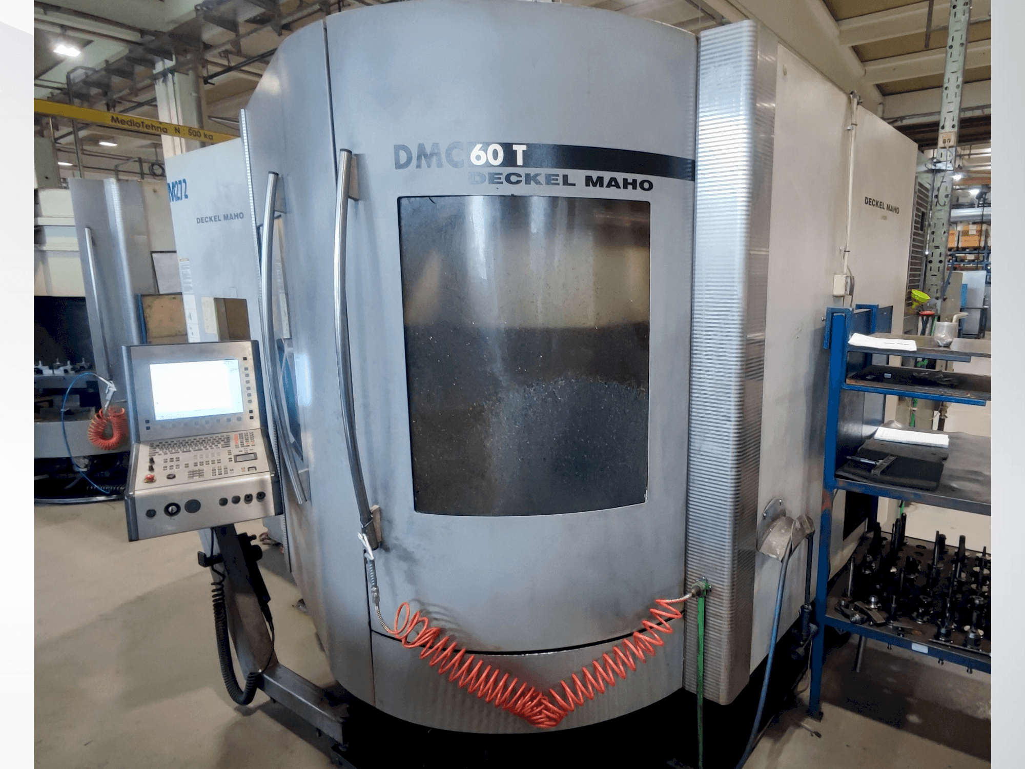 Vue de face de la machine DECKEL MAHO DMC 60T