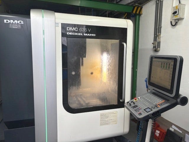 Vue de face de la machine DMG DMC 635V