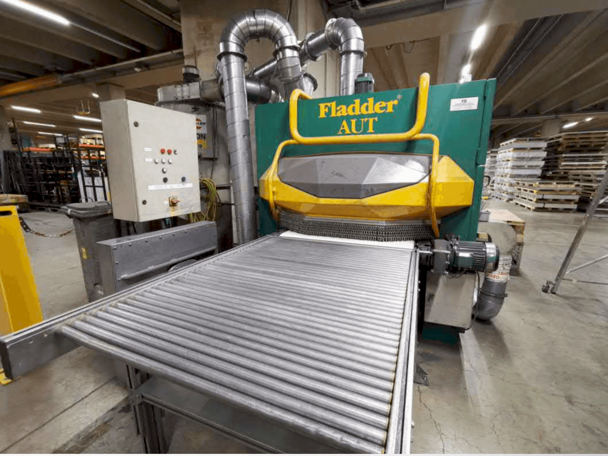 Vue de face de la machine Fladder AUT-1000 VAC