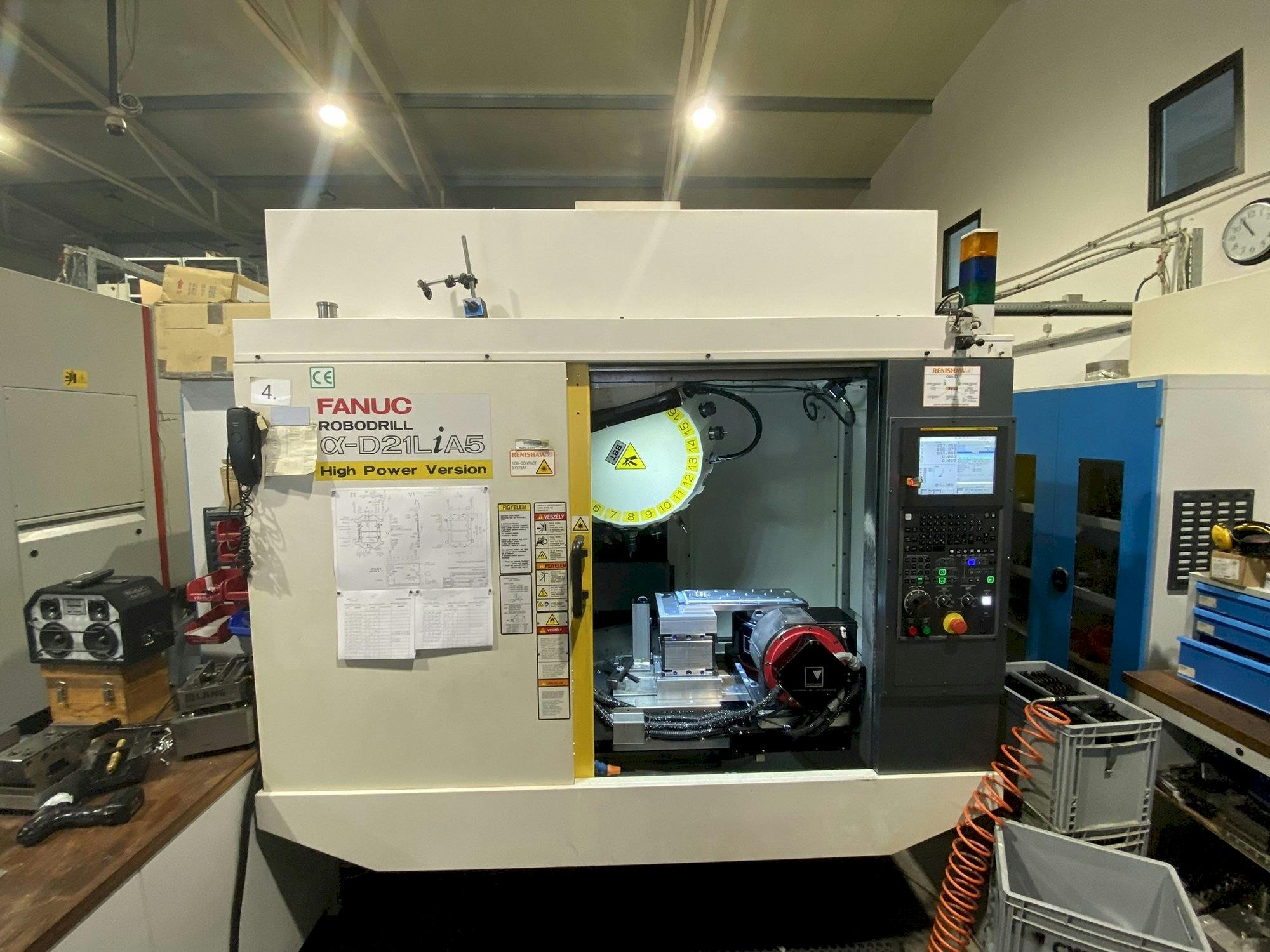 Vue de face de la machine FANUC Robodrill Alpha D21LiB5