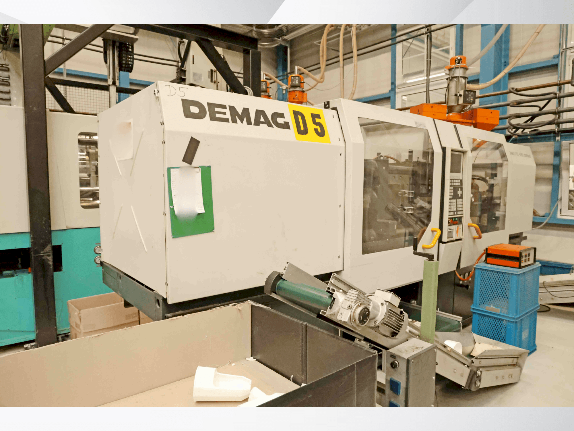 Vue de face de la machine DEMAG Ergotech 110-430 NC 4 compact