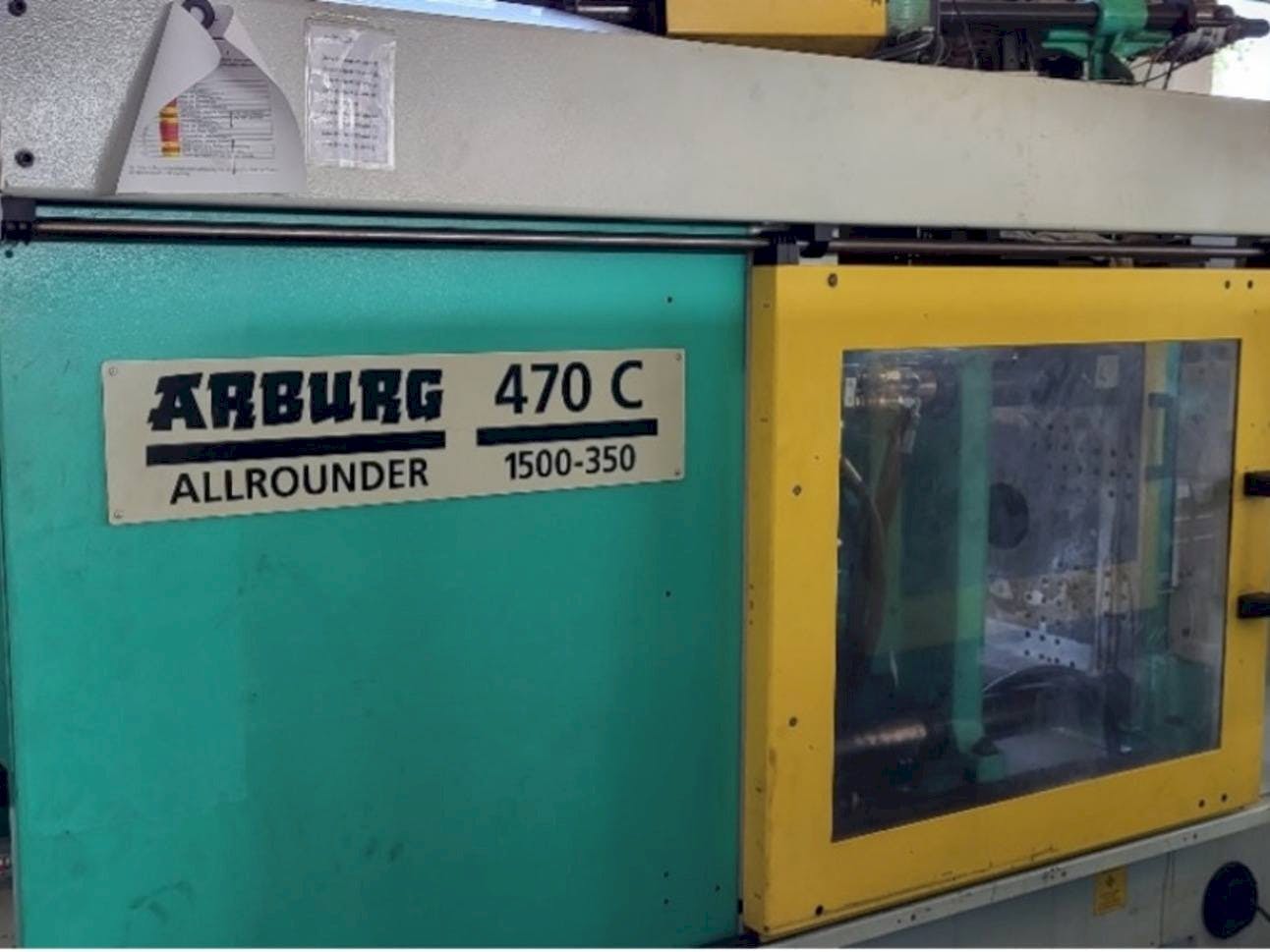 Vue de face de la machine Arburg Allrounder 470C 1500 - 350/150