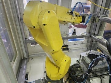 Vue de face de la machine FANUC LR Mate 200 id 7L